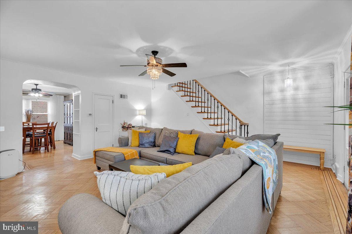 1228 Devereaux Avenue photo 3