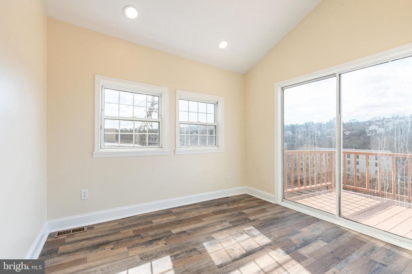 4664 Canton Street photo 17
