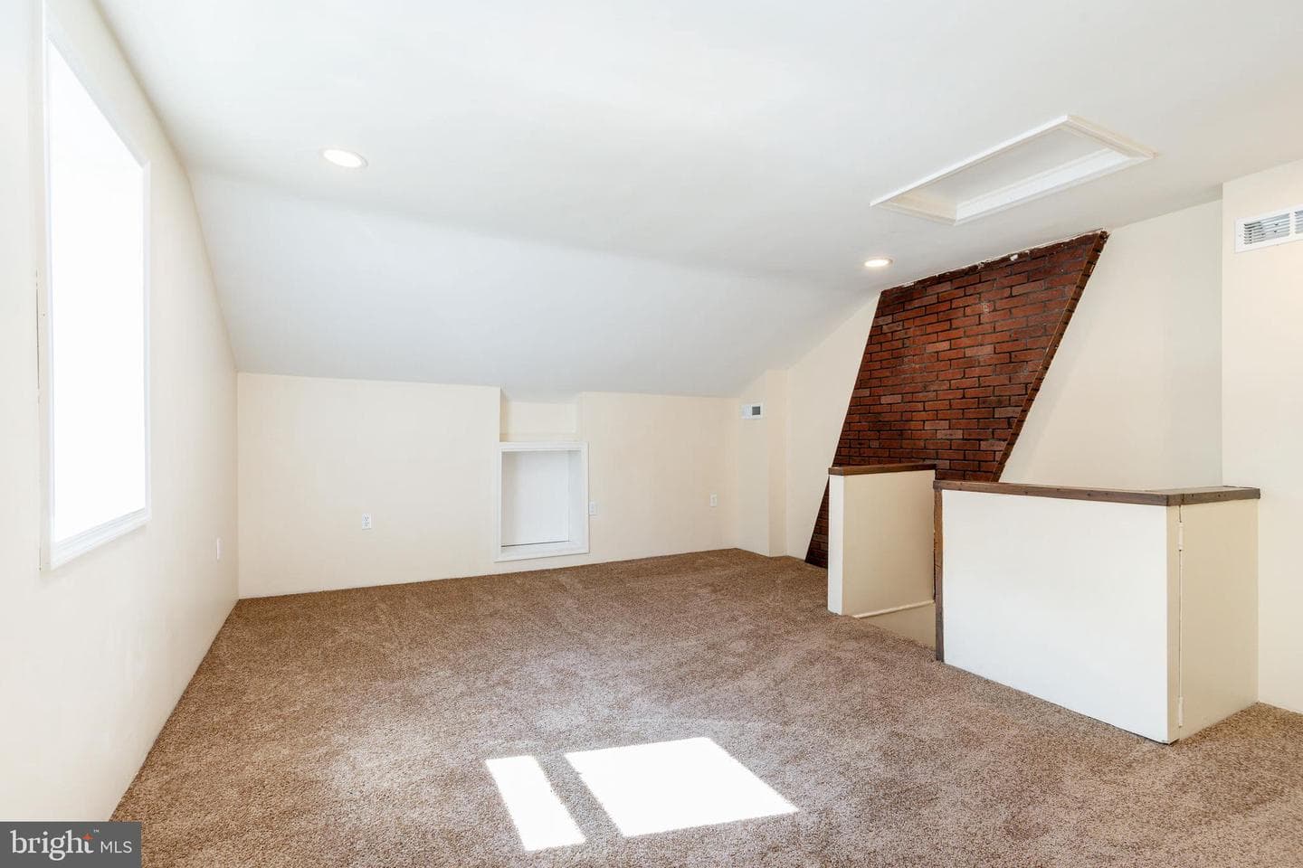 4664 Canton Street photo 23