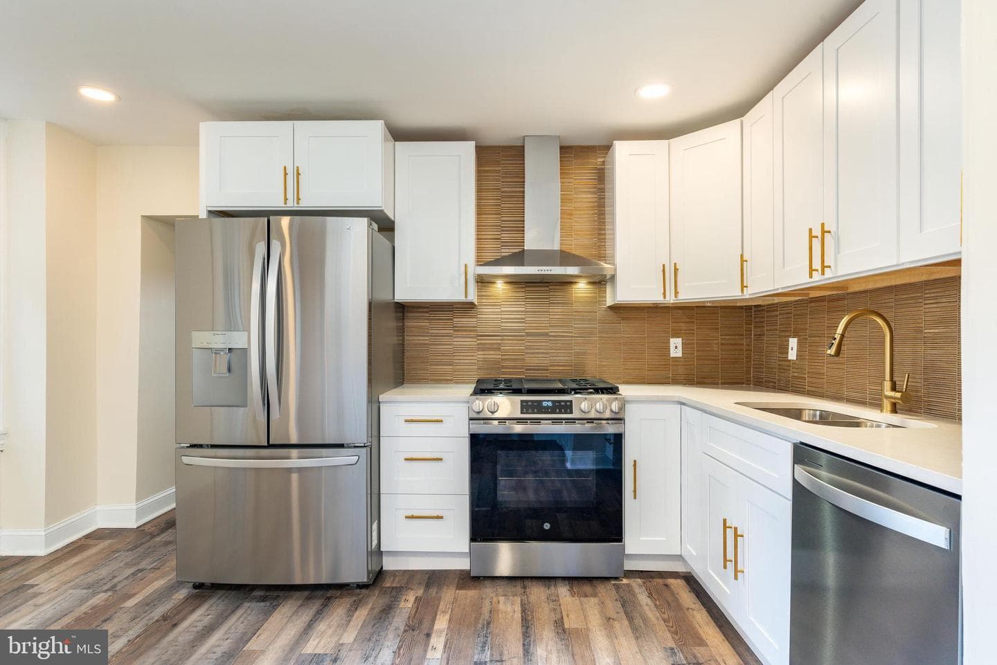 4664 Canton Street photo 6