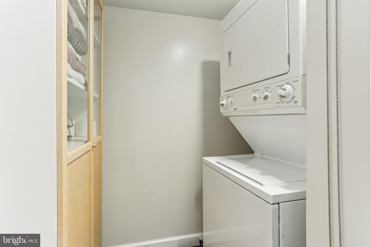 849 S 7th #4d photo 24