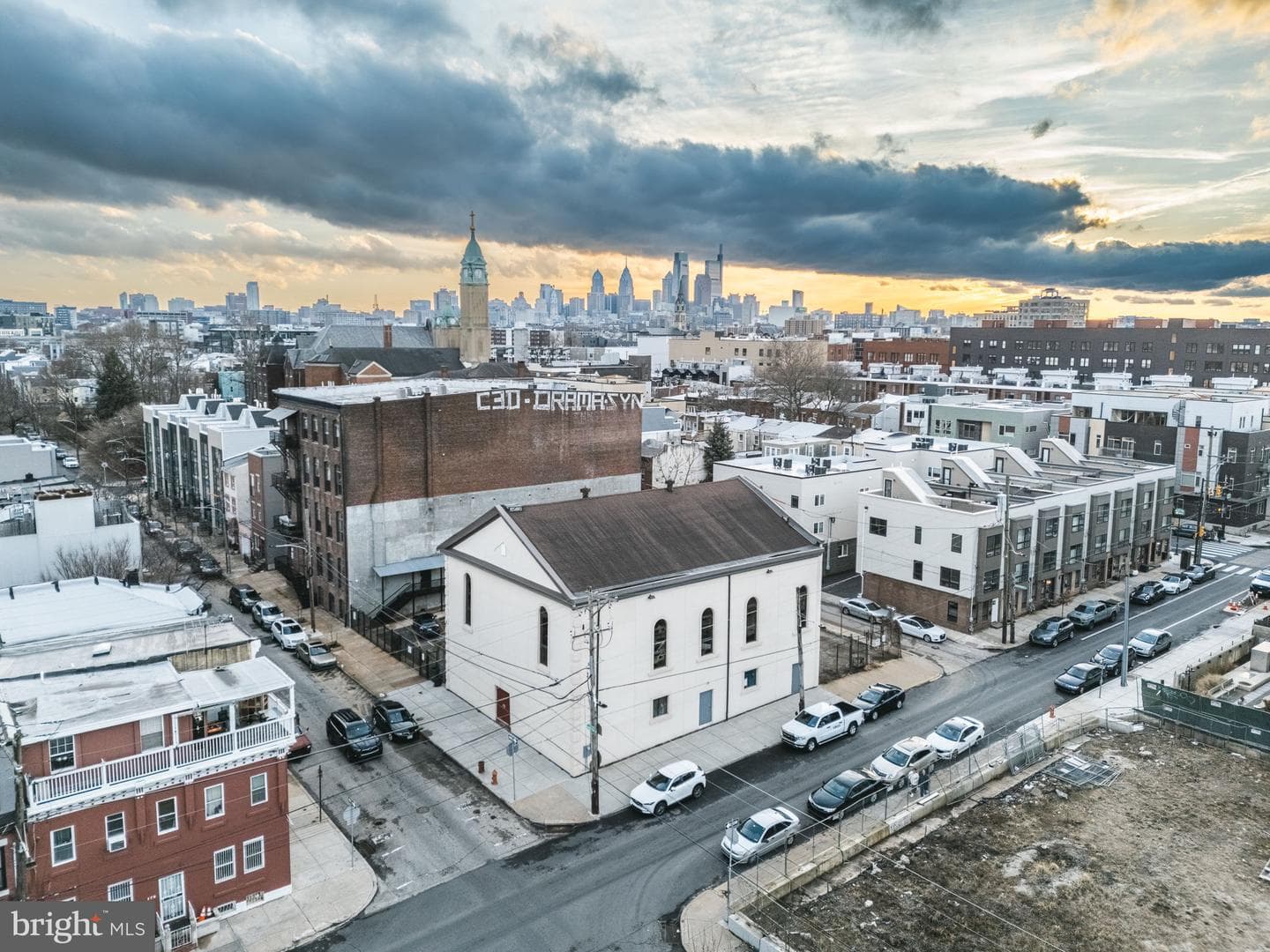 1536 N Hancock Street photo 2