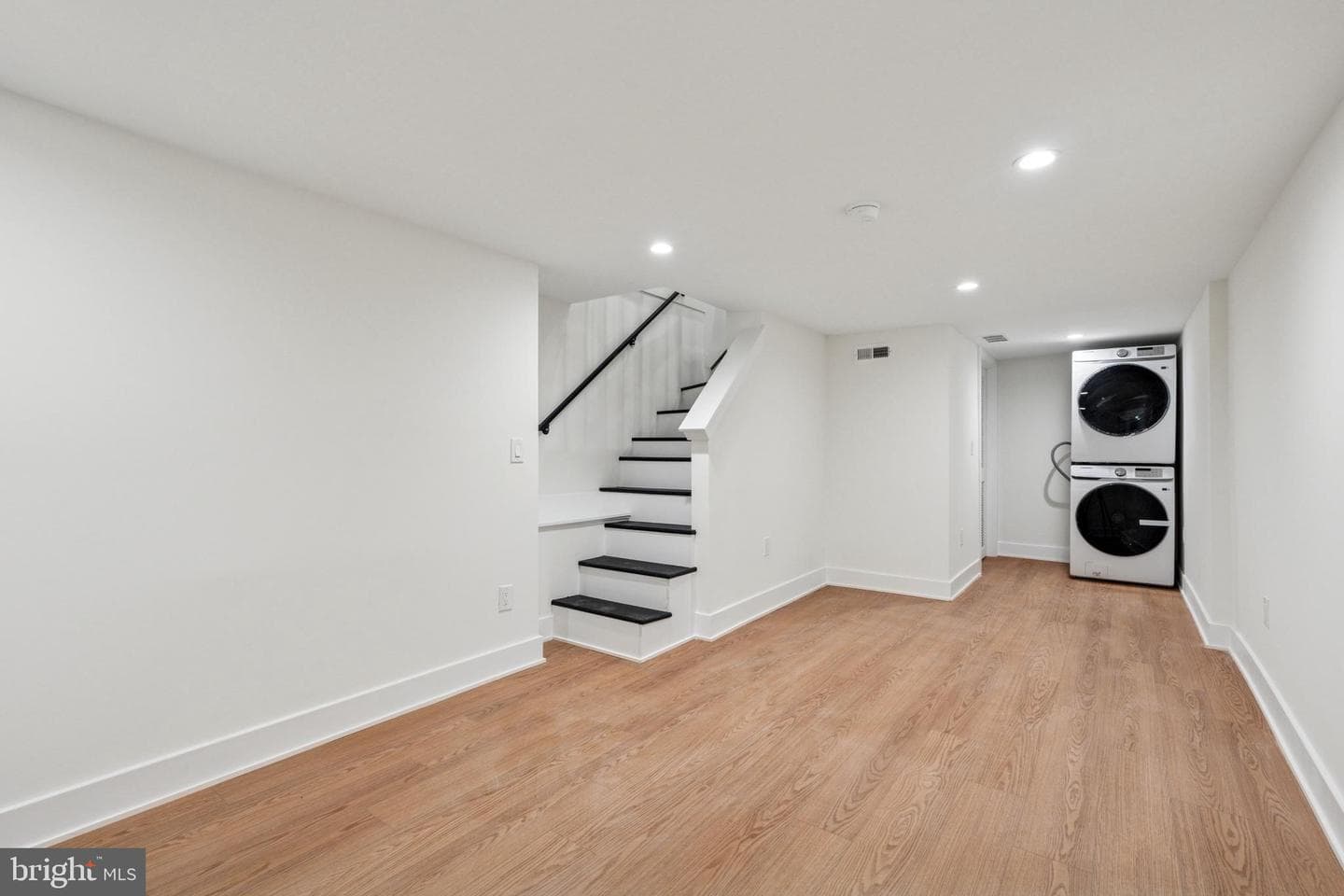 1529 Earl Street photo 16