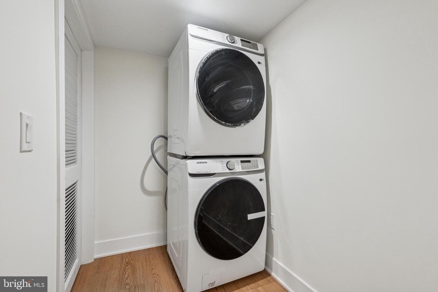 1529 Earl Street photo 17