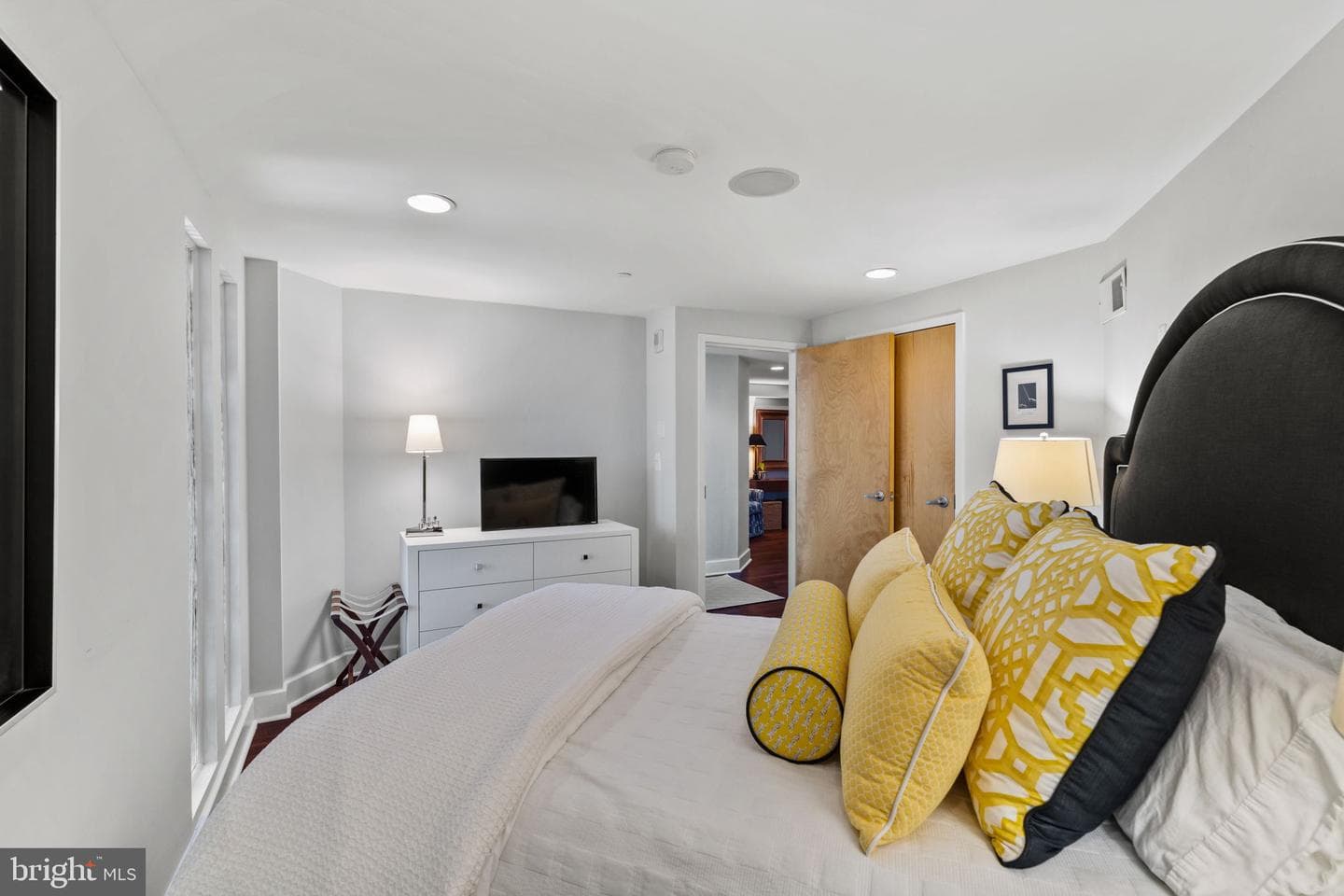 2200 Arch Street #1205 photo 12