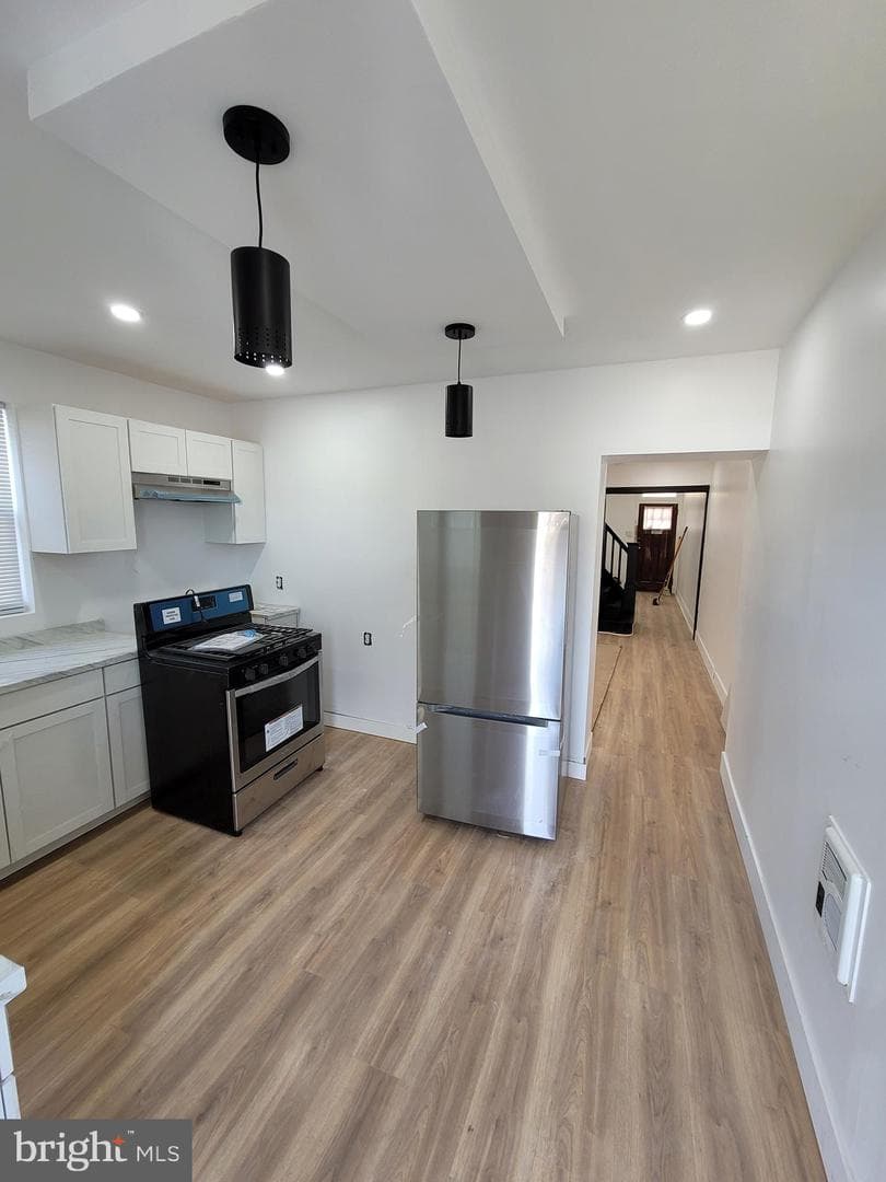 2125 Ruffner Street photo 6