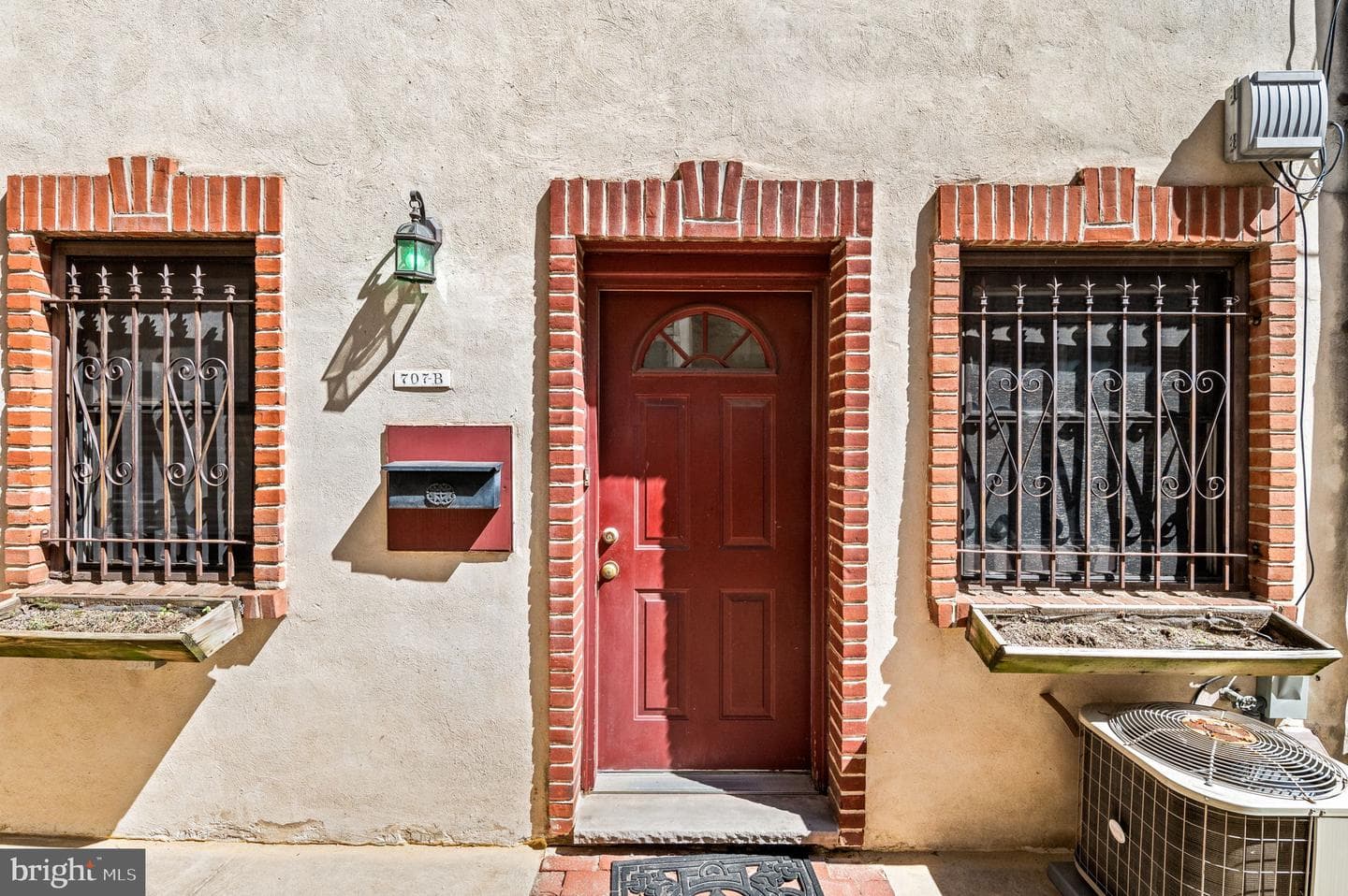 707 N 3rd Street #b photo 2