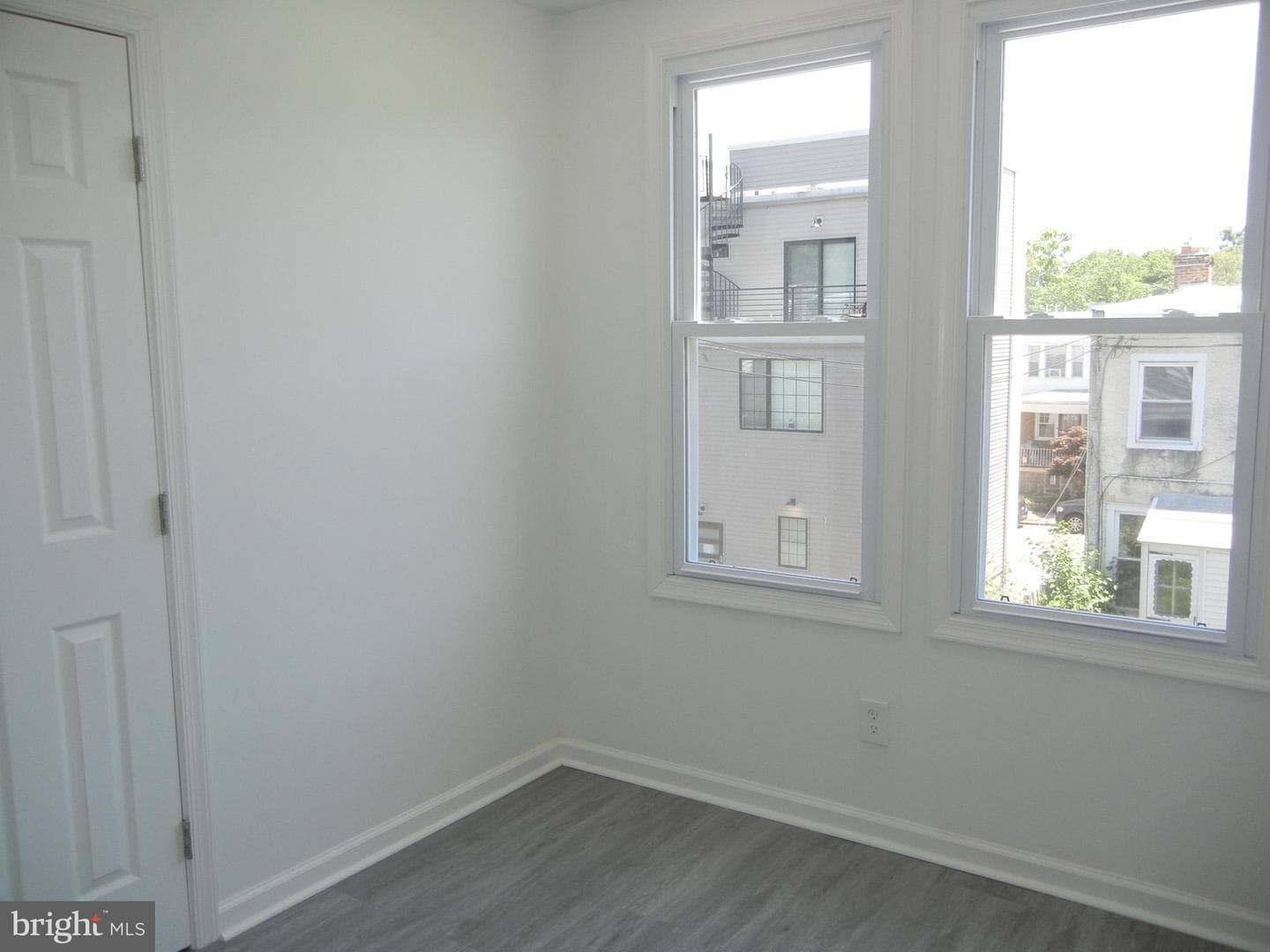 64 E Hortter Street photo 17