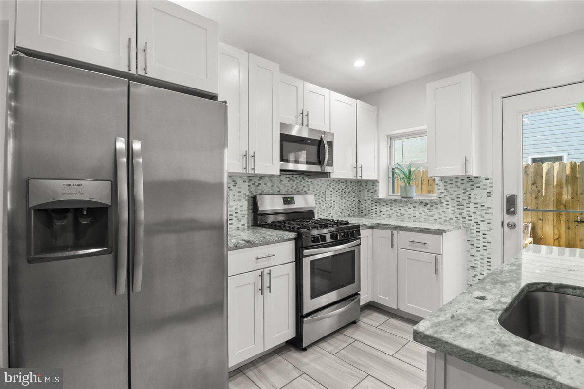 1521 S Capitol Street photo 12