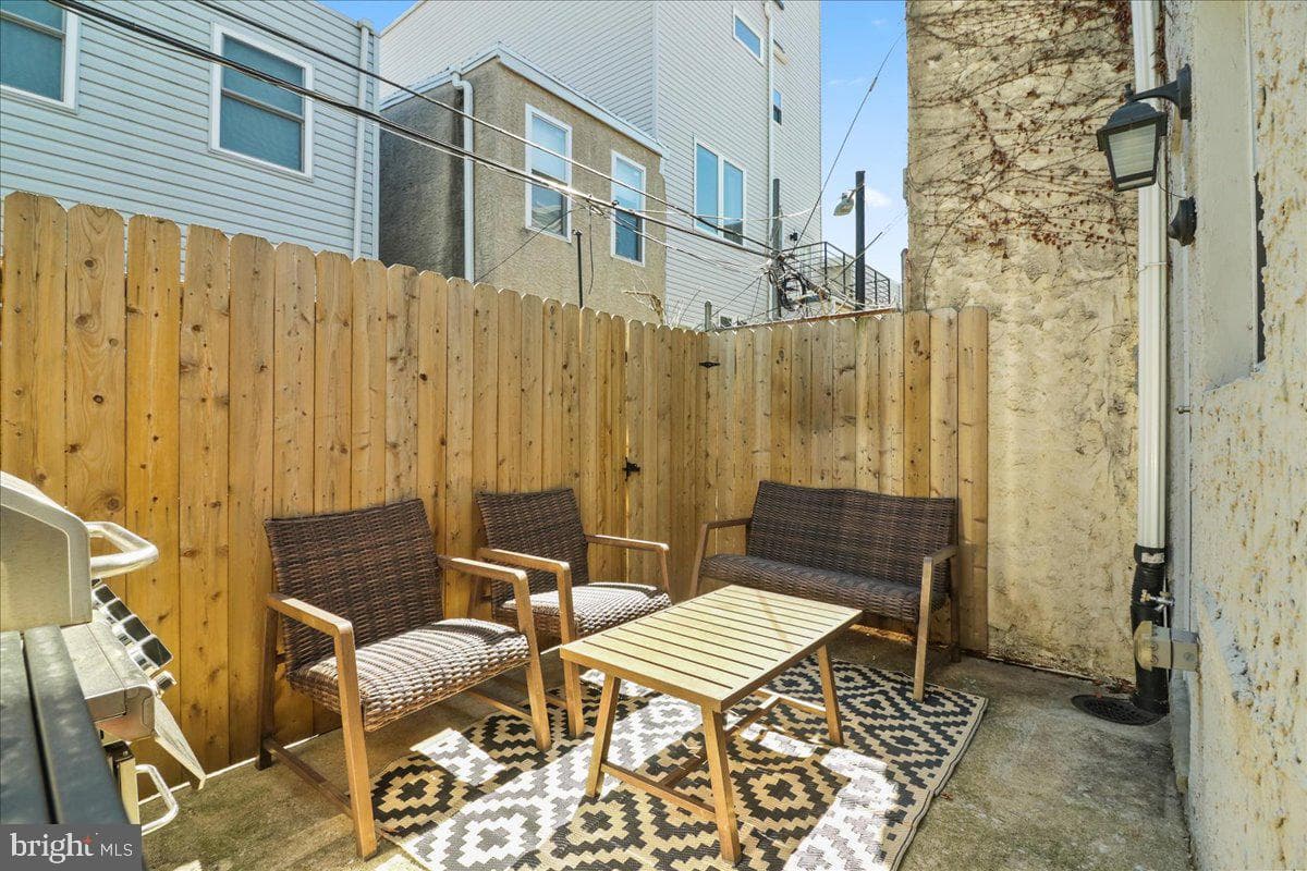 1521 S Capitol Street photo 14