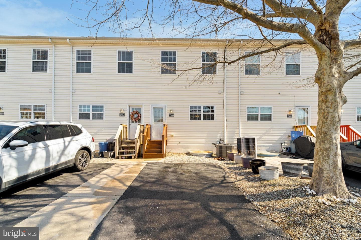 2564 Castor Avenue photo 24