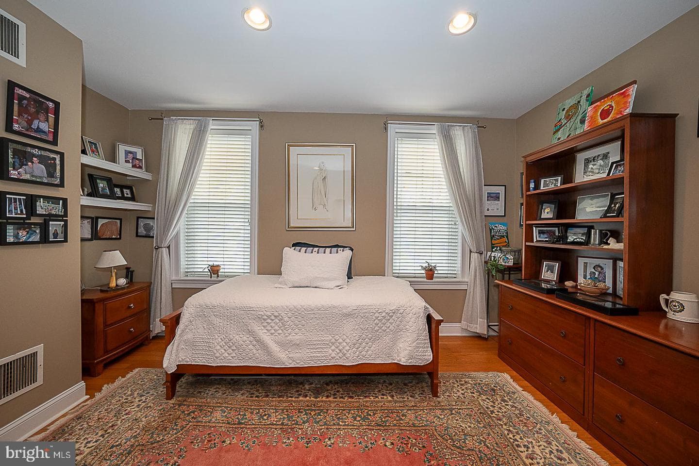 2317 Fairmount Avenue photo 32