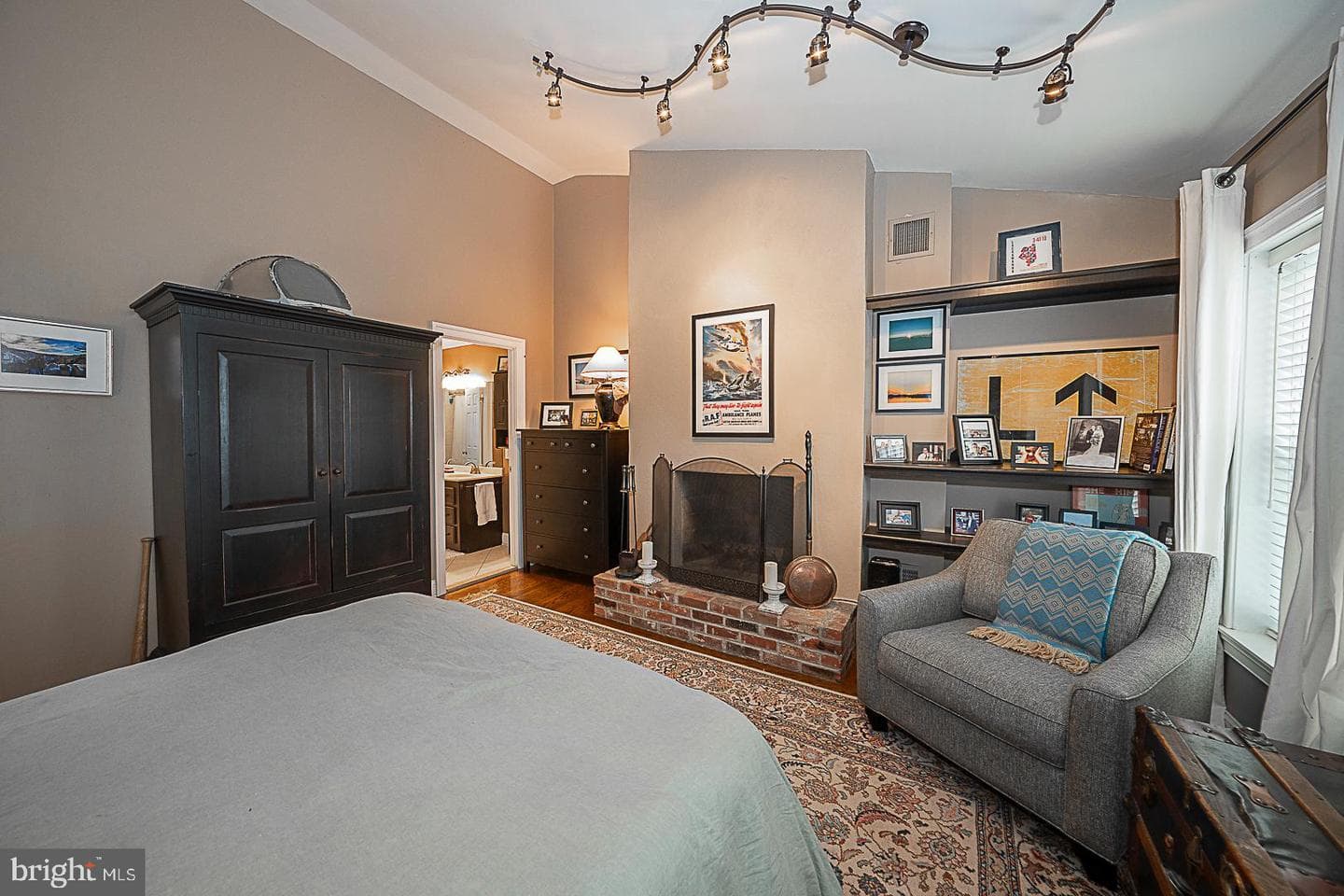 2317 Fairmount Avenue photo 38