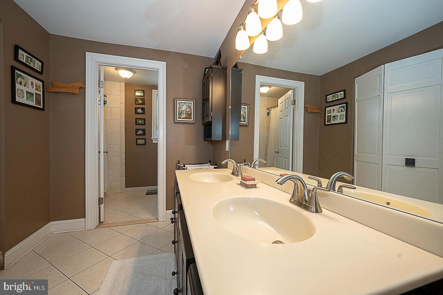 2317 Fairmount Avenue photo 40