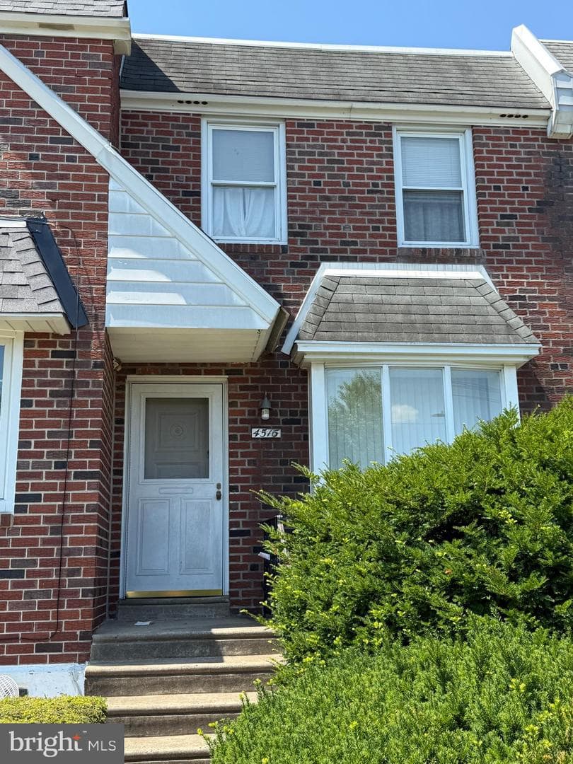 4516 Strahle Street photo 1