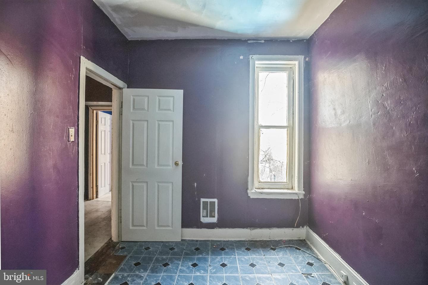 2122 E Birch Street photo 7