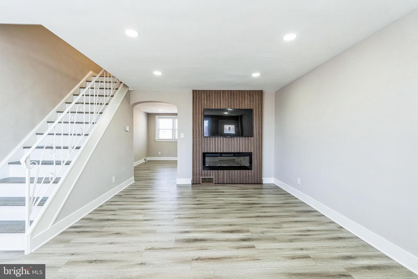 8604 Jackson Street photo 2