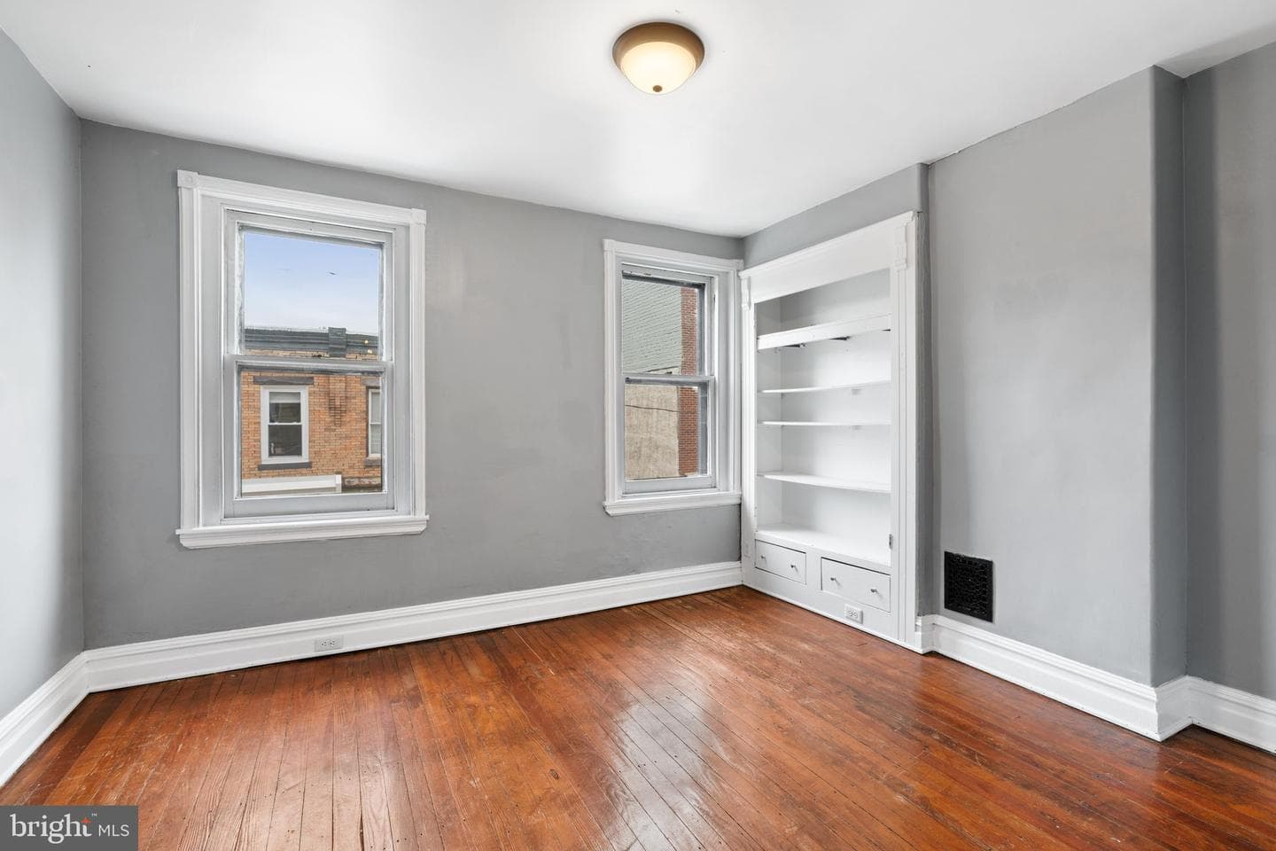 5130 Malcolm Street photo 11