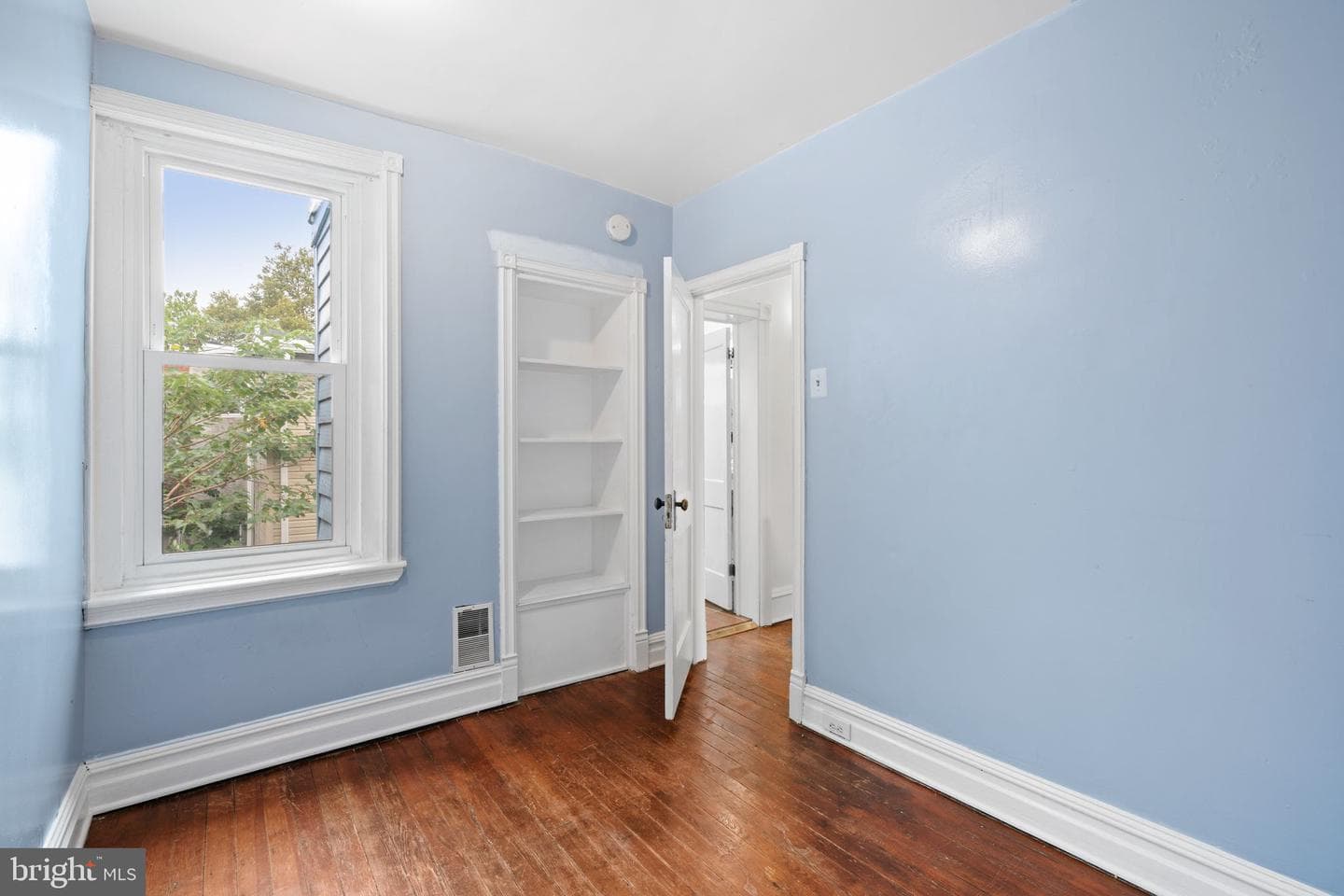 5130 Malcolm Street photo 14