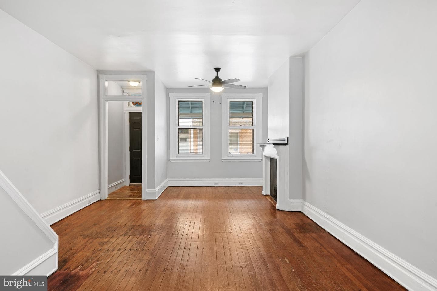 5130 Malcolm Street photo 2