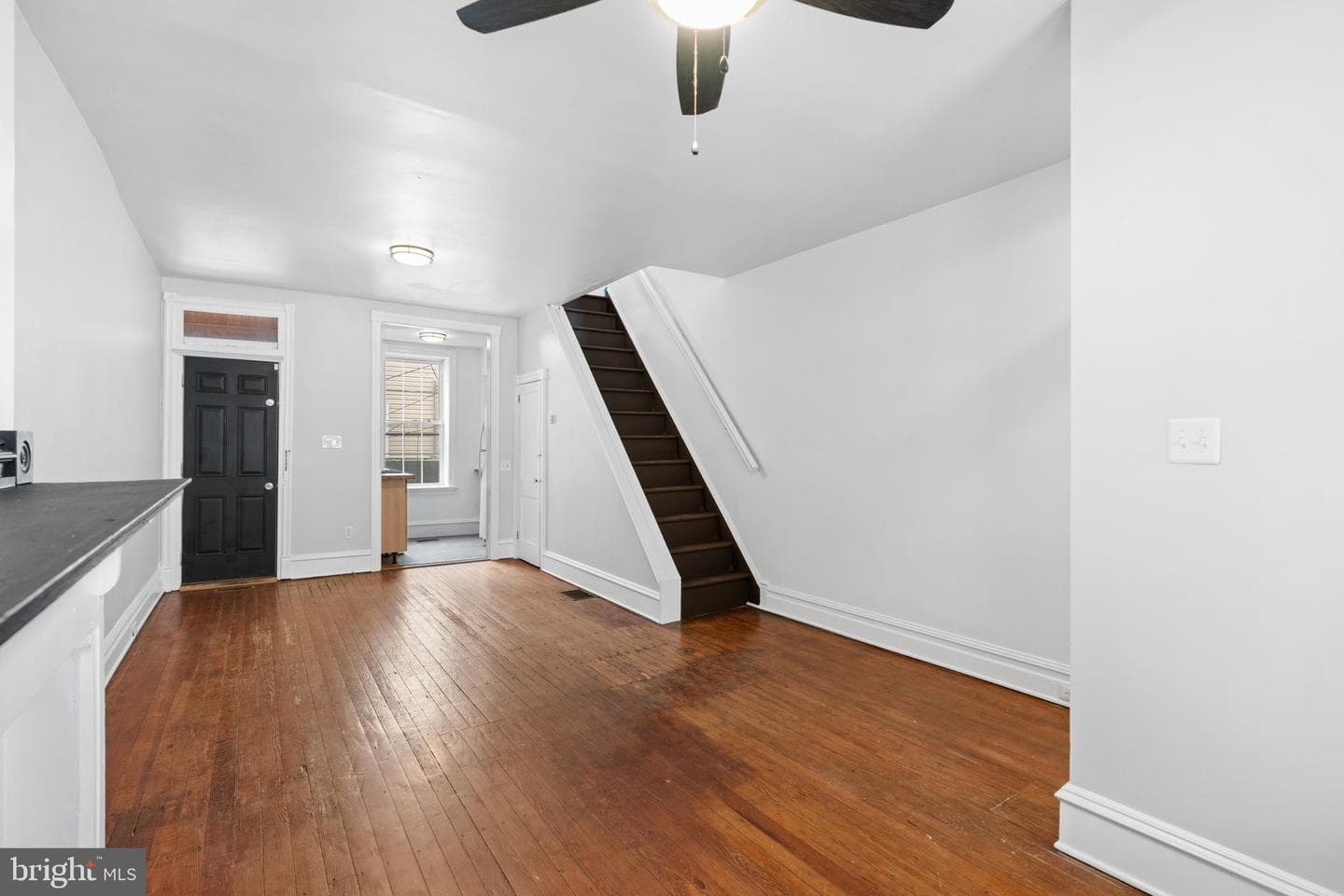 5130 Malcolm Street photo 3
