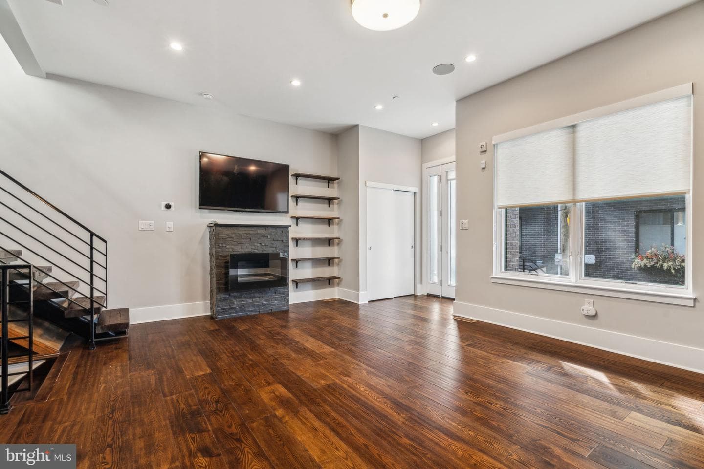 825 N Orkney Street photo 17