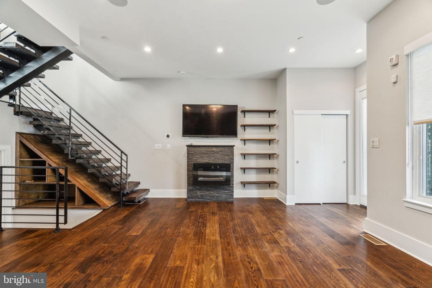 825 N Orkney Street photo 19
