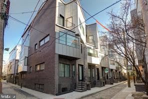 825 N Orkney Street photo 2