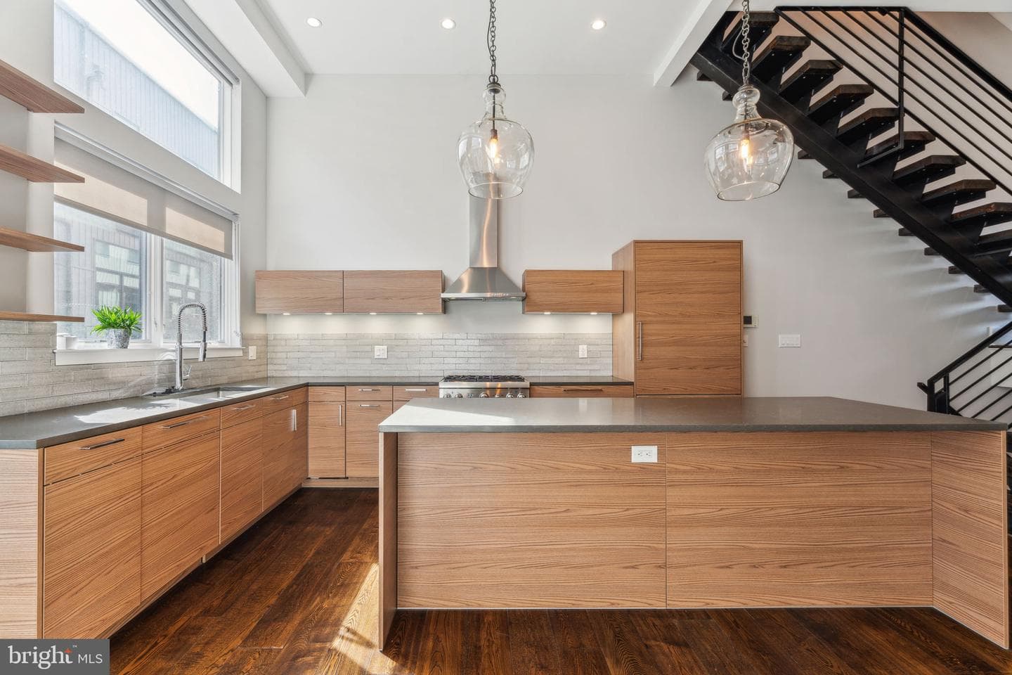 825 N Orkney Street photo 33