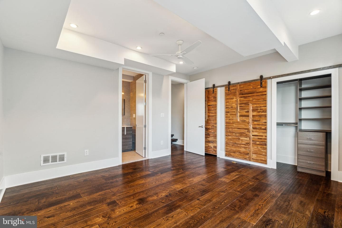 825 N Orkney Street photo 46