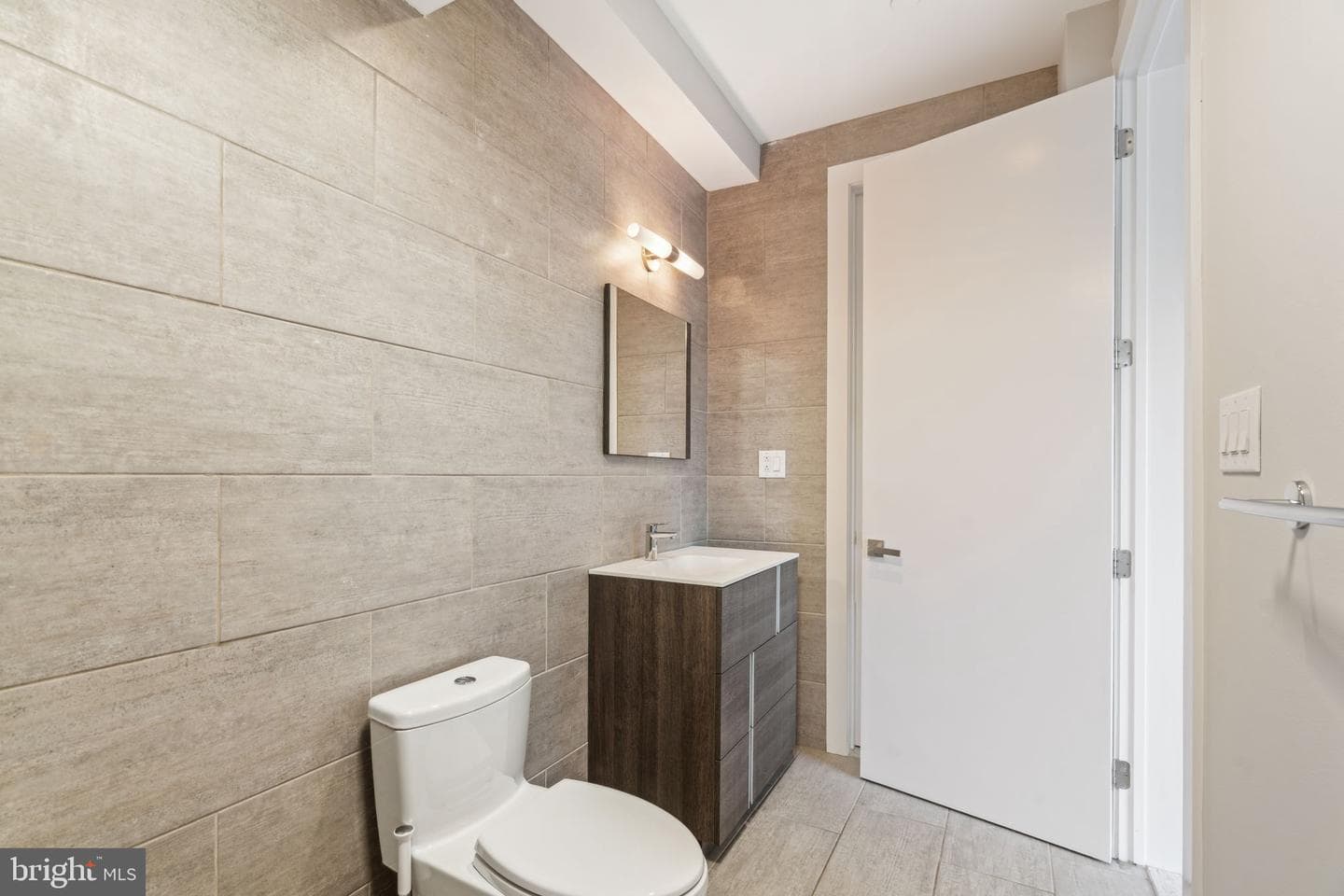 825 N Orkney Street photo 50