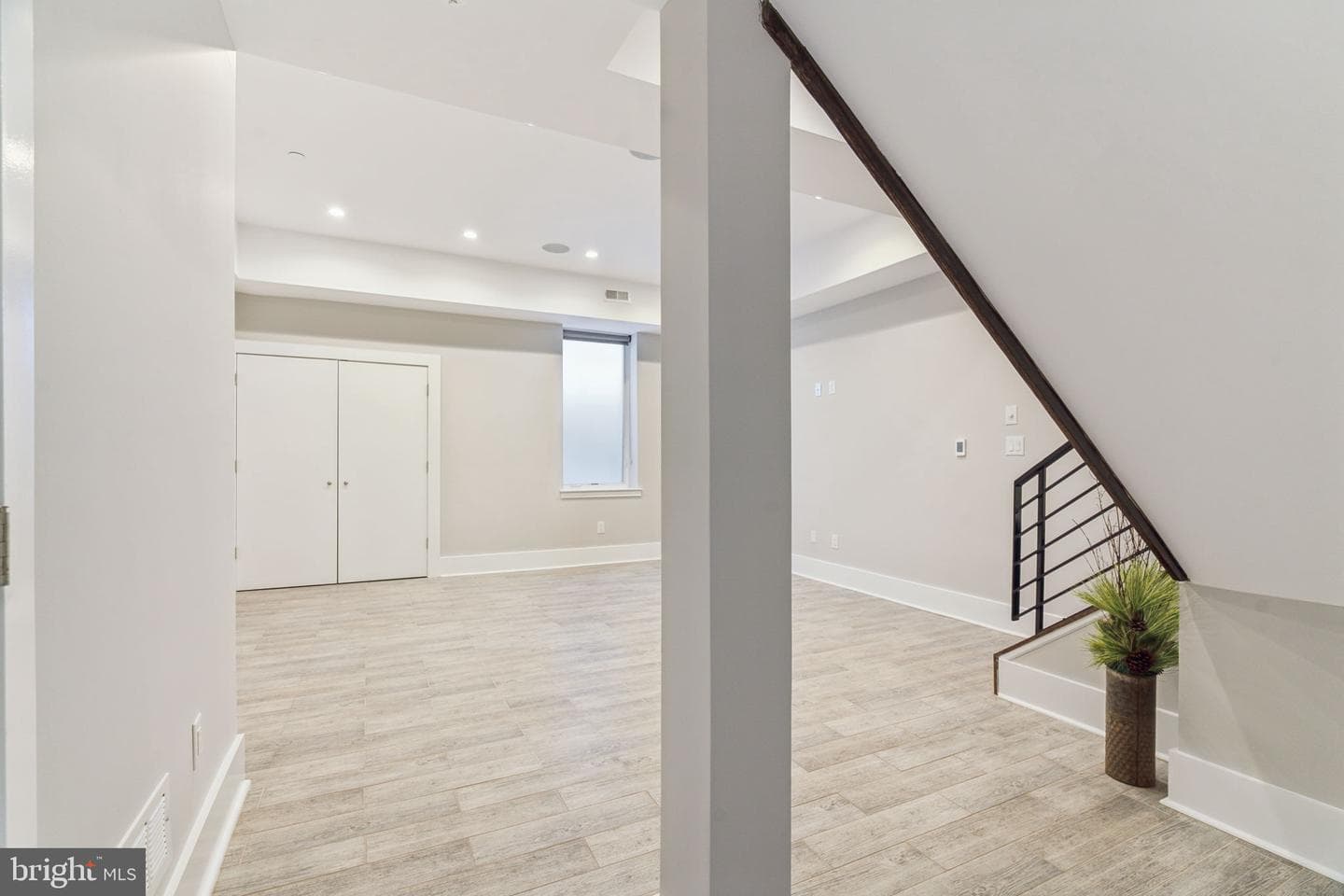 825 N Orkney Street photo 98