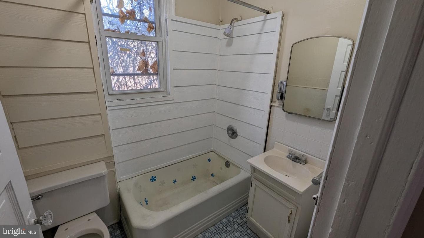 2203 Yelland Street photo 10