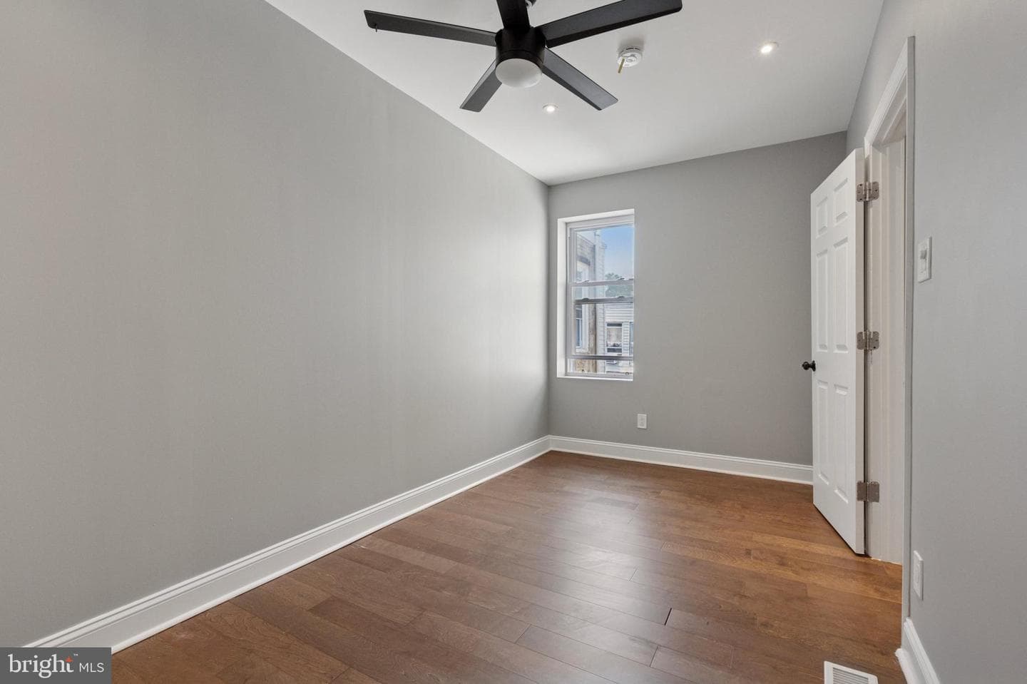 34 N 54th Street photo 14