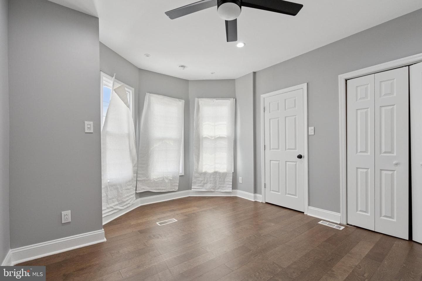 34 N 54th Street photo 16
