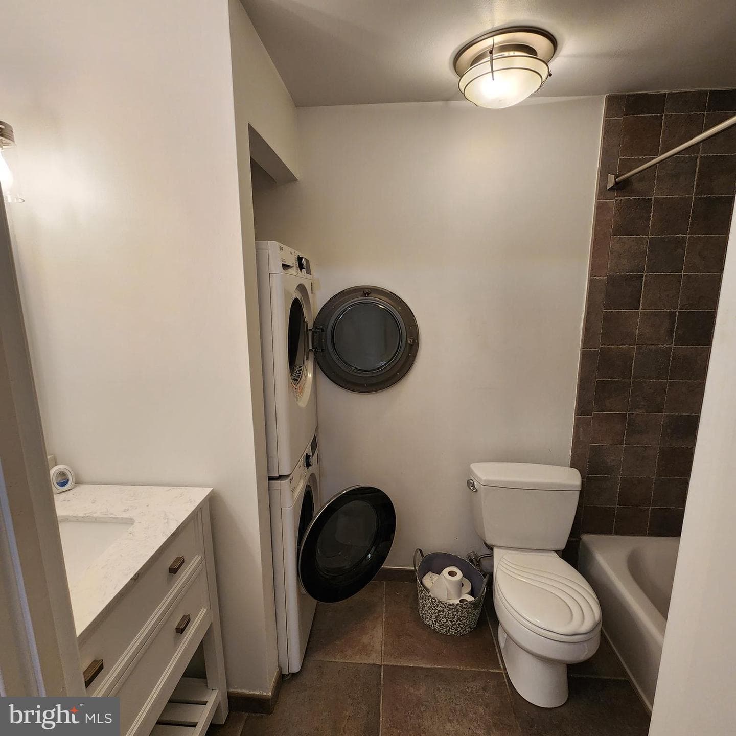 1023 Clinton Street #204 photo 19