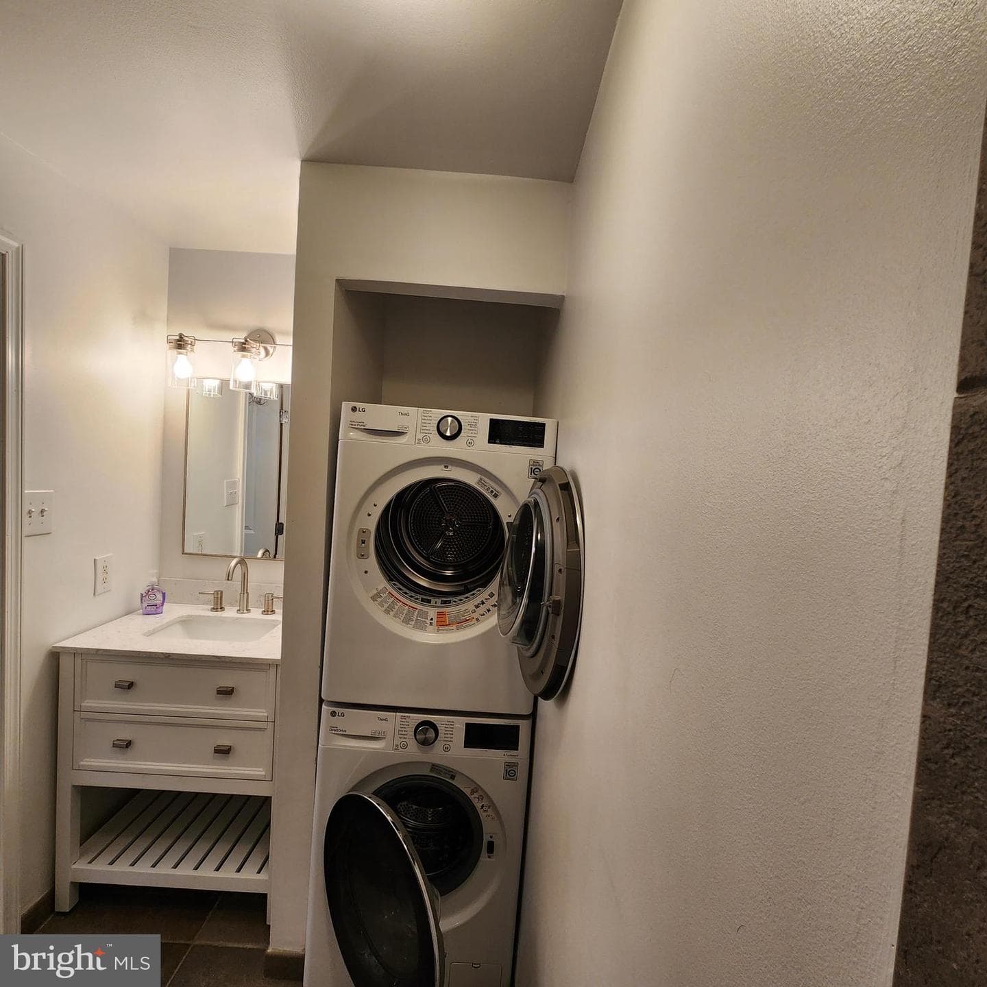 1023 Clinton Street #204 photo 20