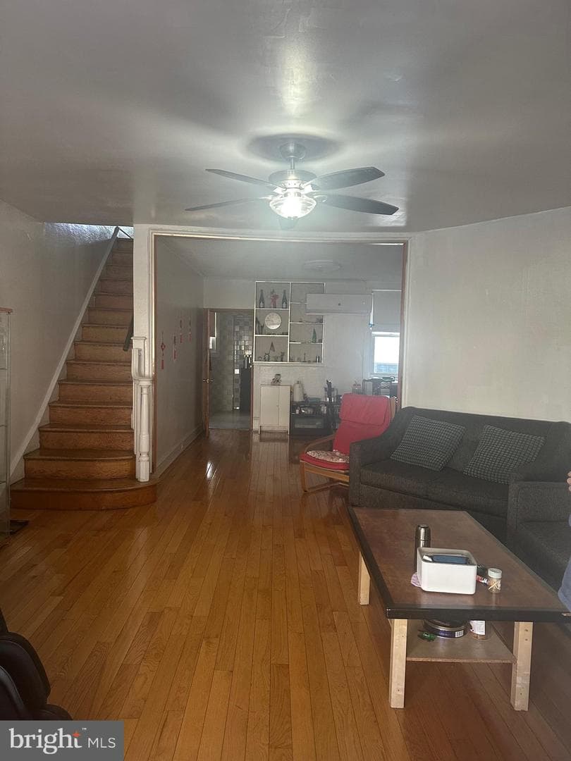 5933 N Lawrence Street photo 2