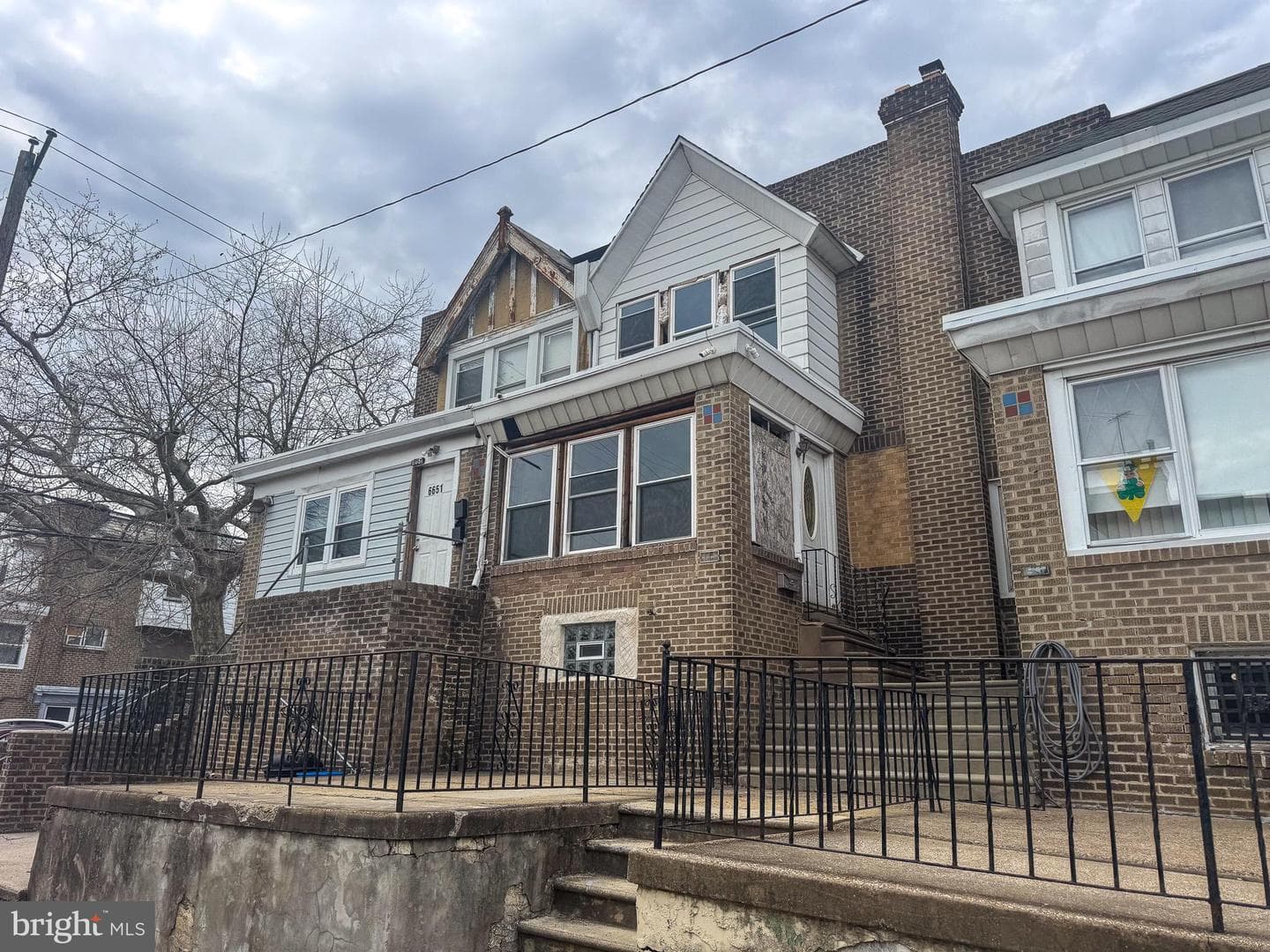 6649 Guyer Avenue photo 1