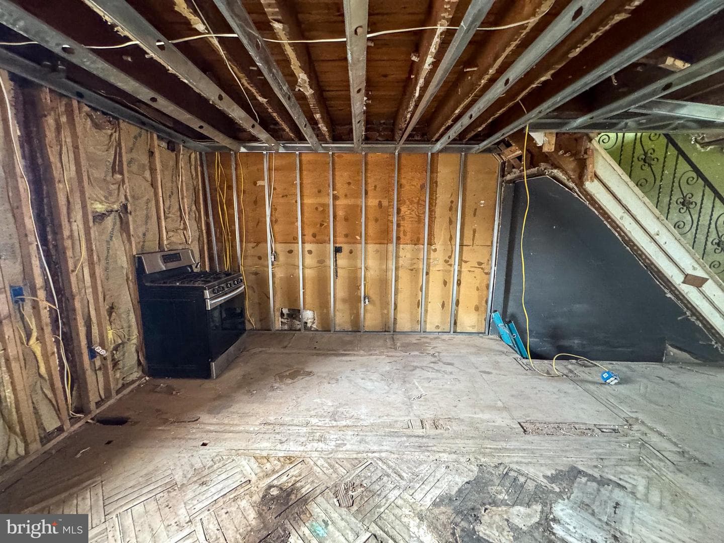 6649 Guyer Avenue photo 4
