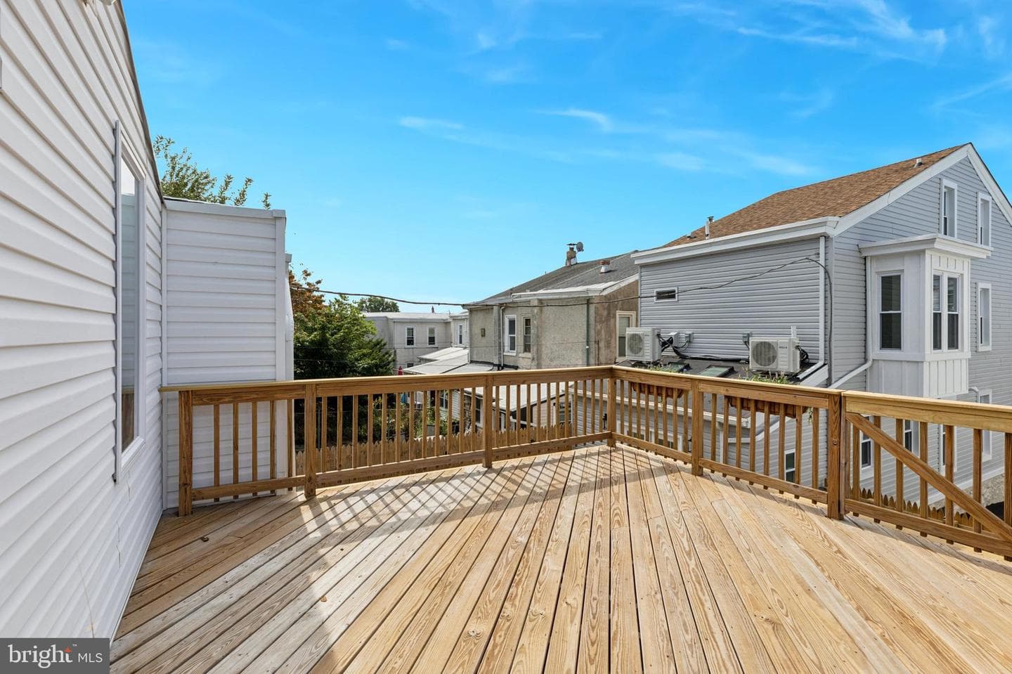 4327 Freeland Avenue photo 54