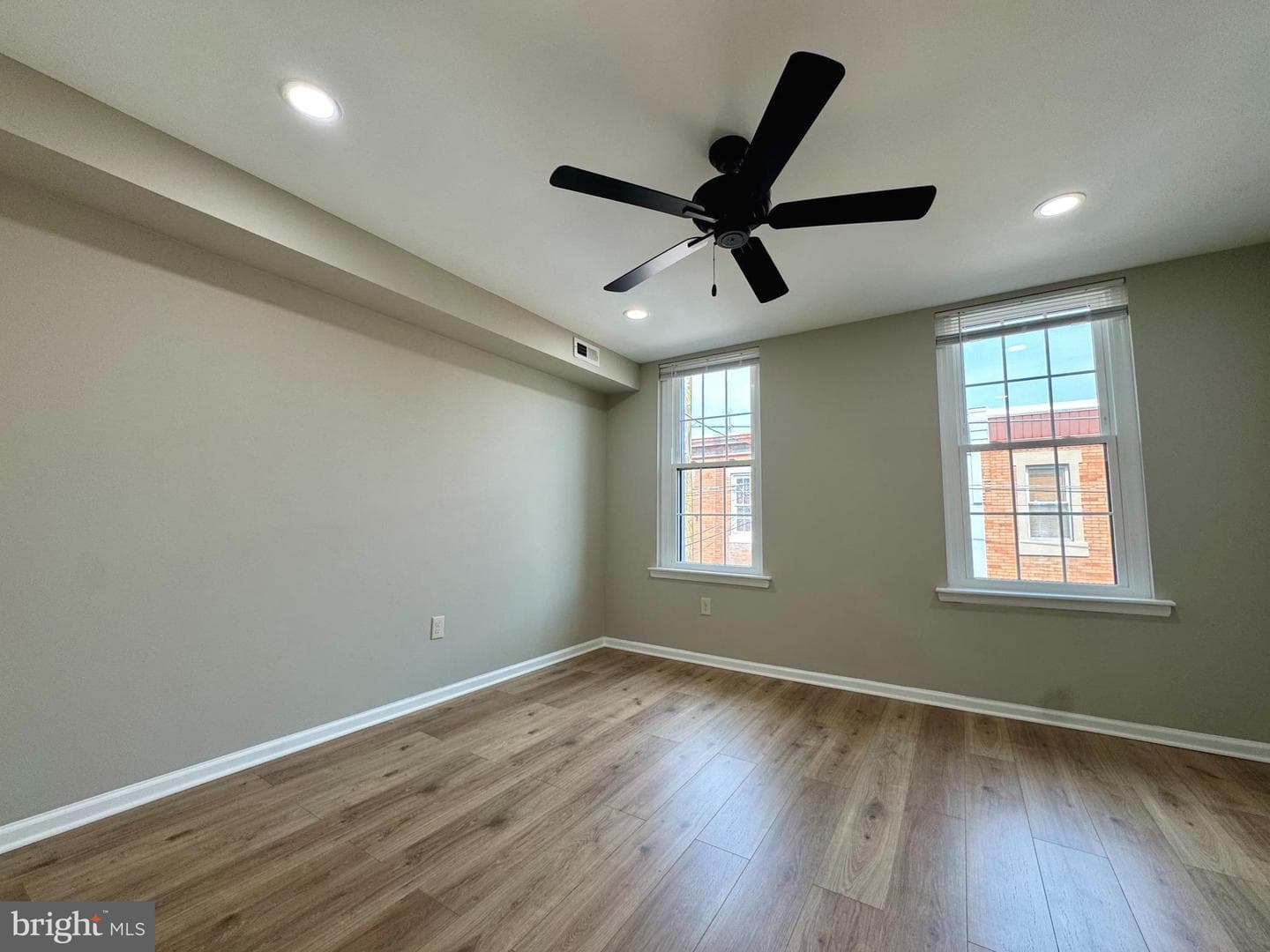 3255 Miller Street photo 10