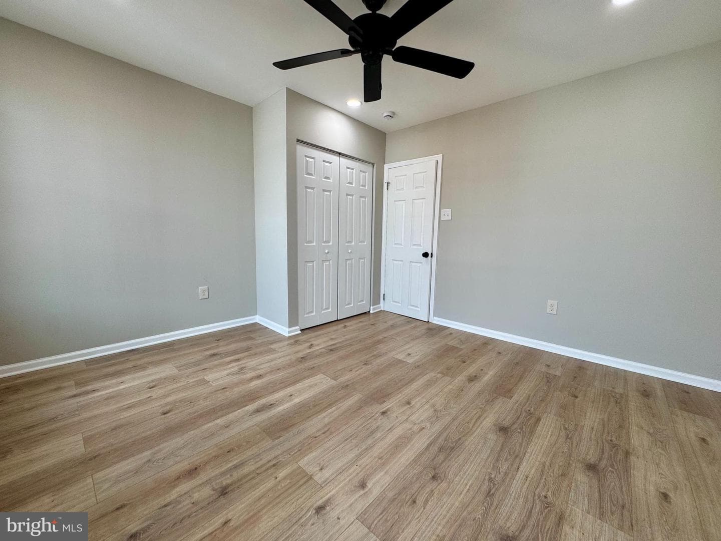 3255 Miller Street photo 11