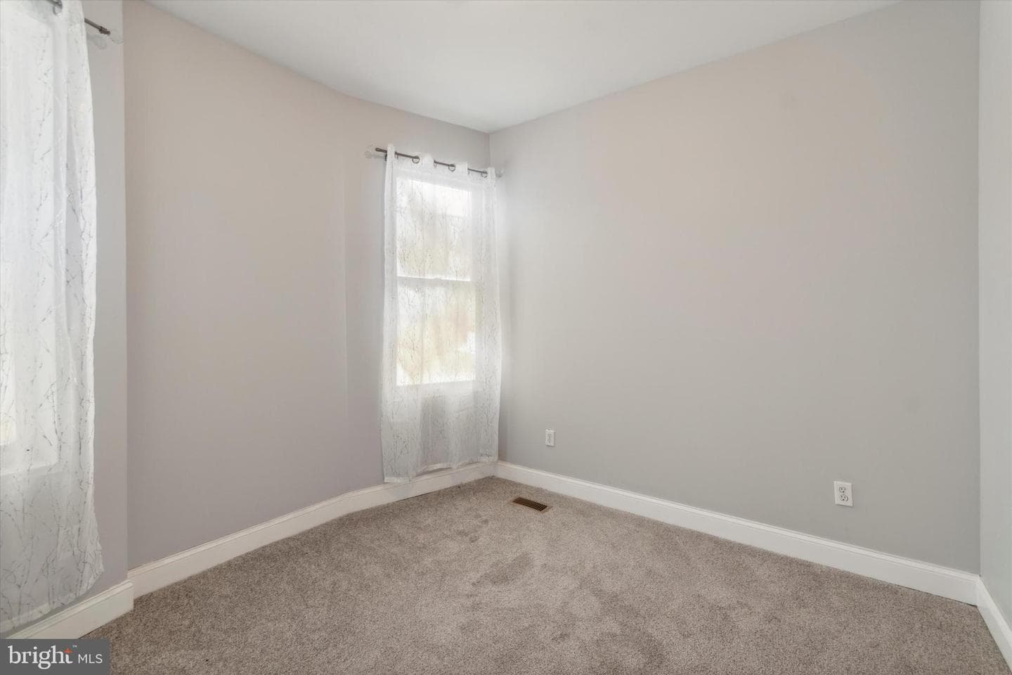 5950 N 13th Street photo 7
