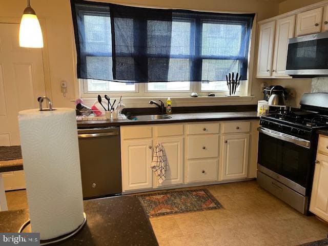 2434 Fitzgerald Street photo 3