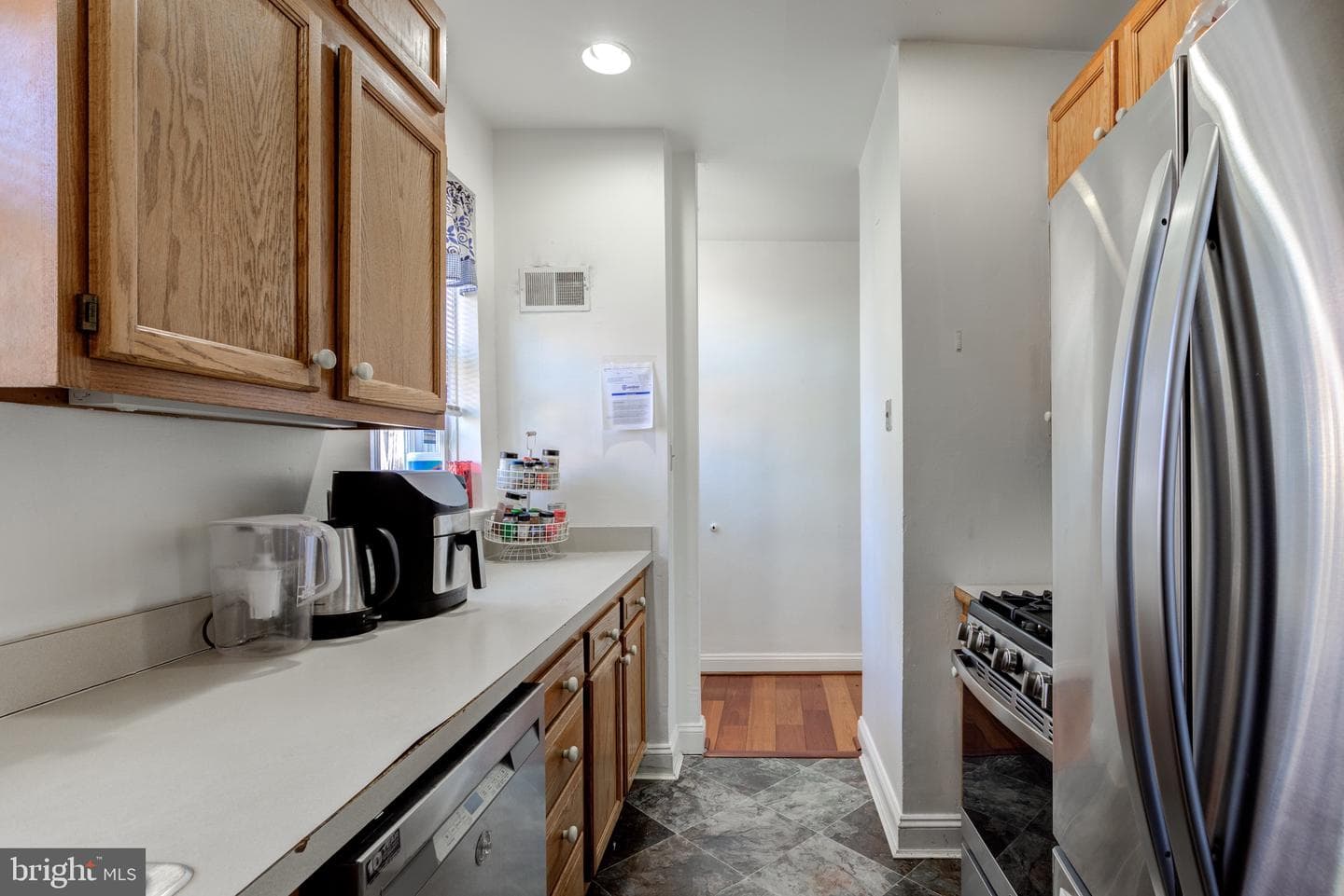 3940 Delancey Street photo 10