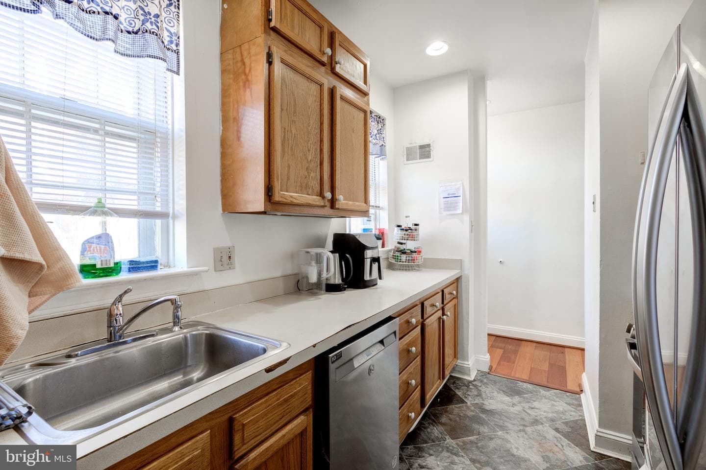 3940 Delancey Street photo 13