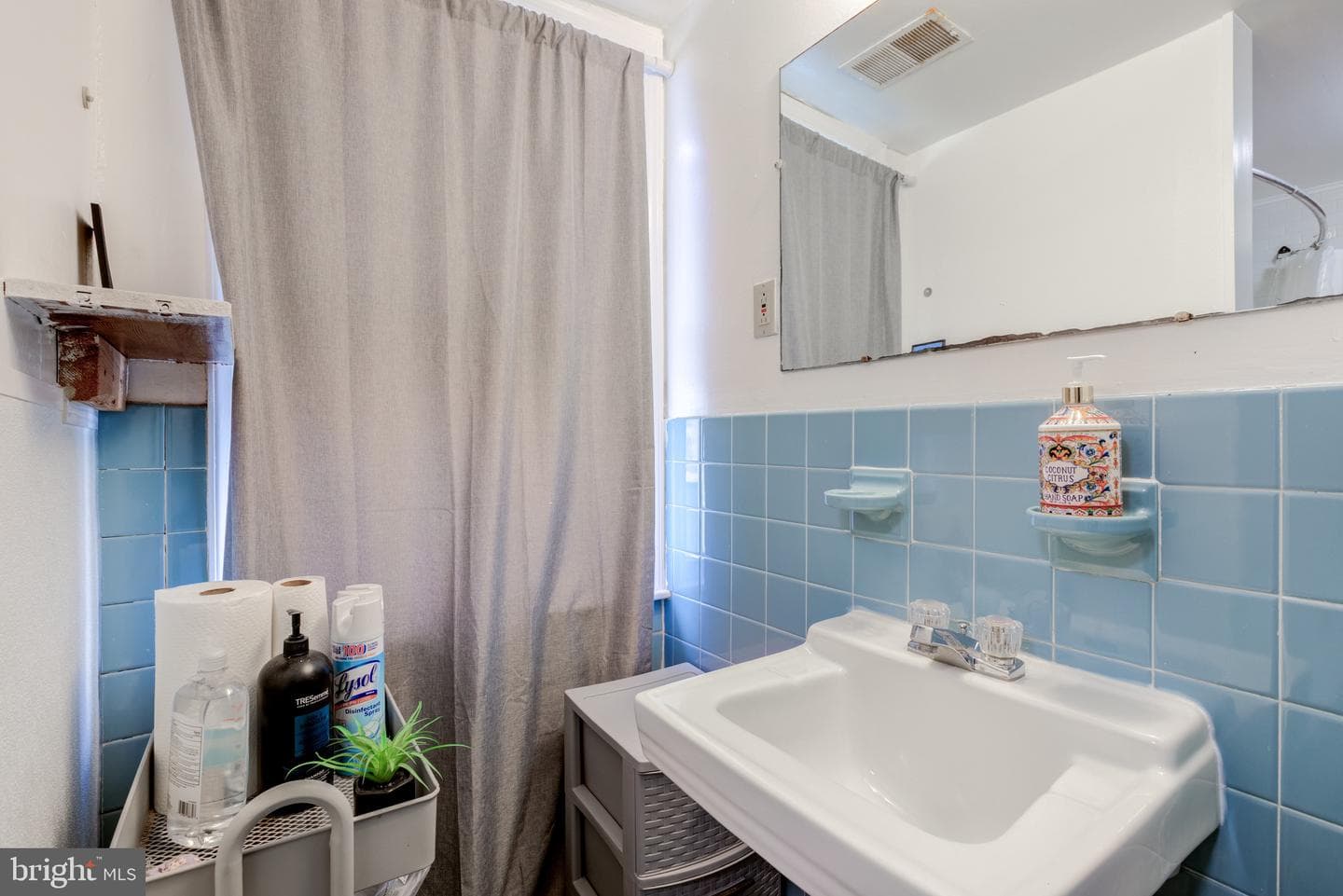 3940 Delancey Street photo 25