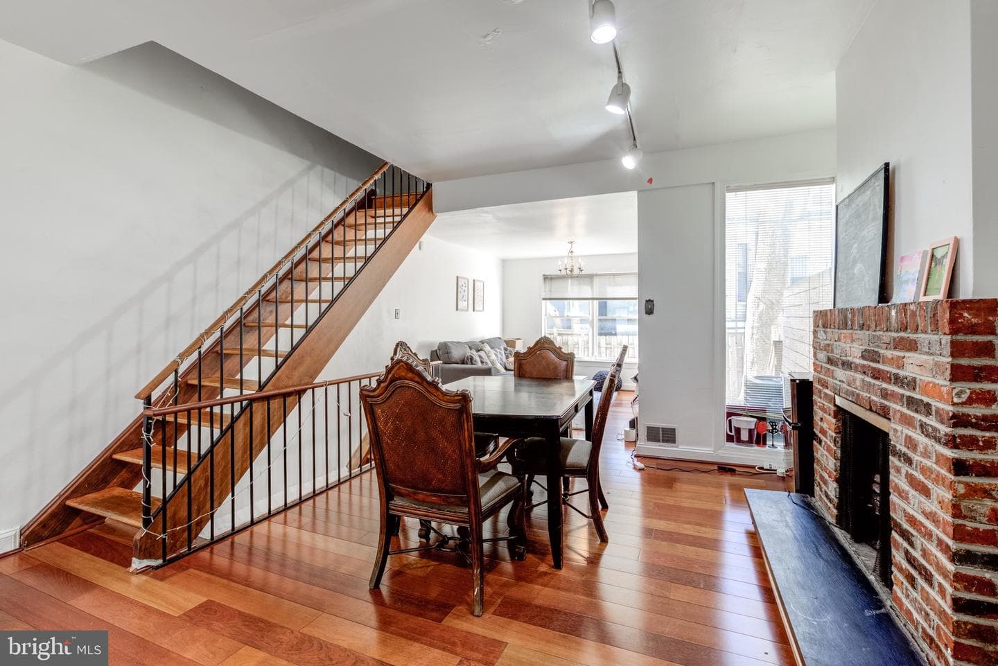 3940 Delancey Street photo 4