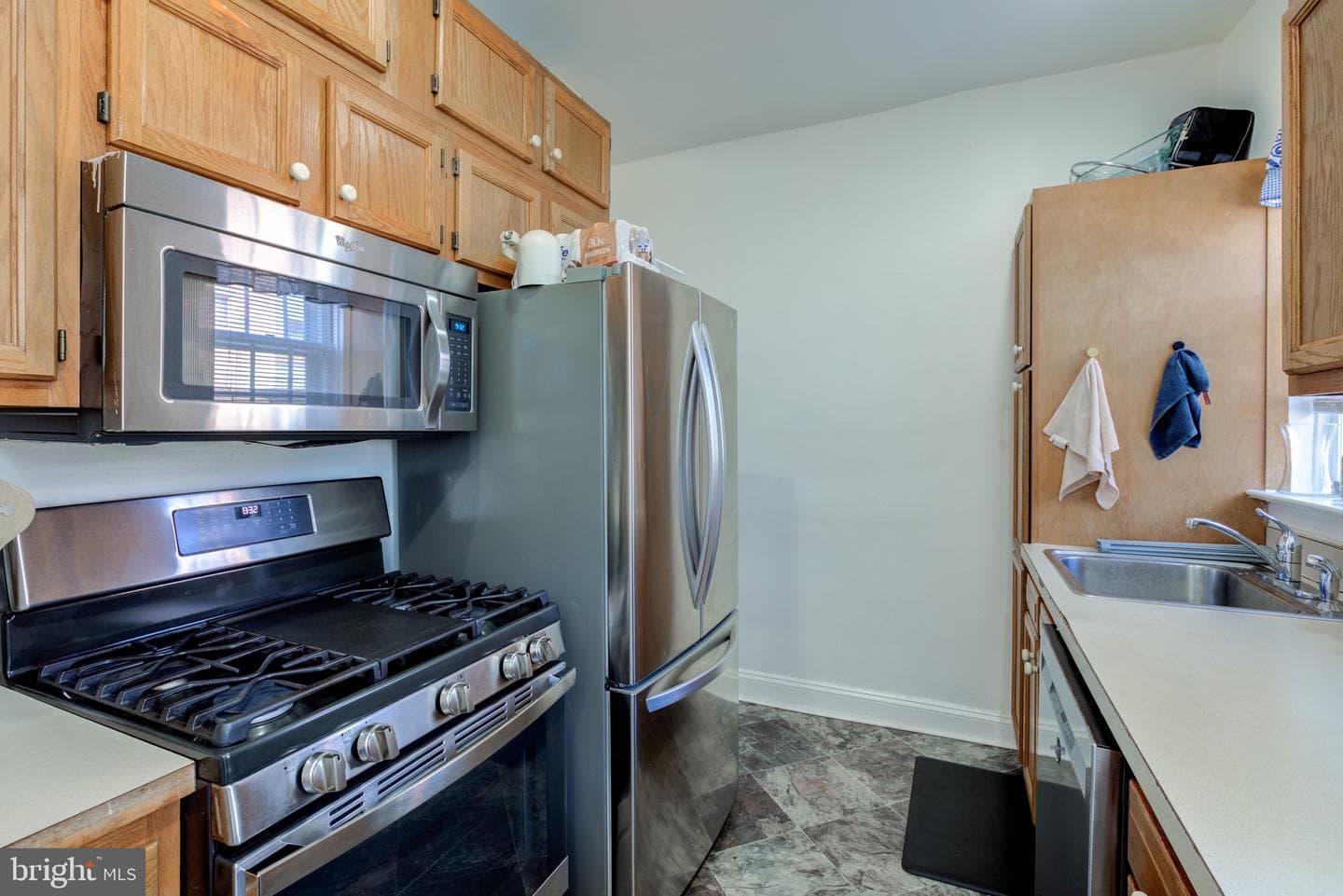 3940 Delancey Street photo 9